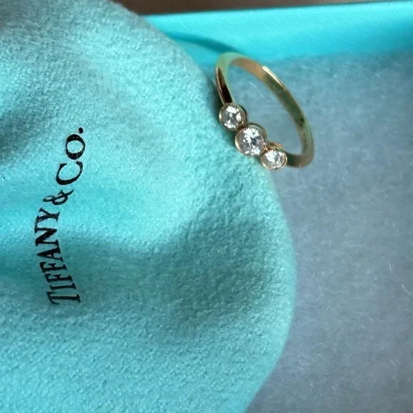 Tiffany & Co. 3 Diamond Milgrain Ring - Picture 6 of 6
